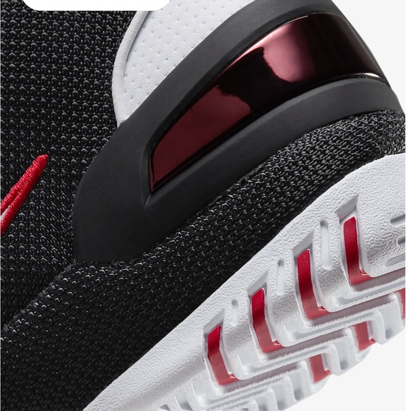 Brand New with box Air Zoom Generation LeBron mens size 9.5 and women’s size 11 - Picture 9 of 17